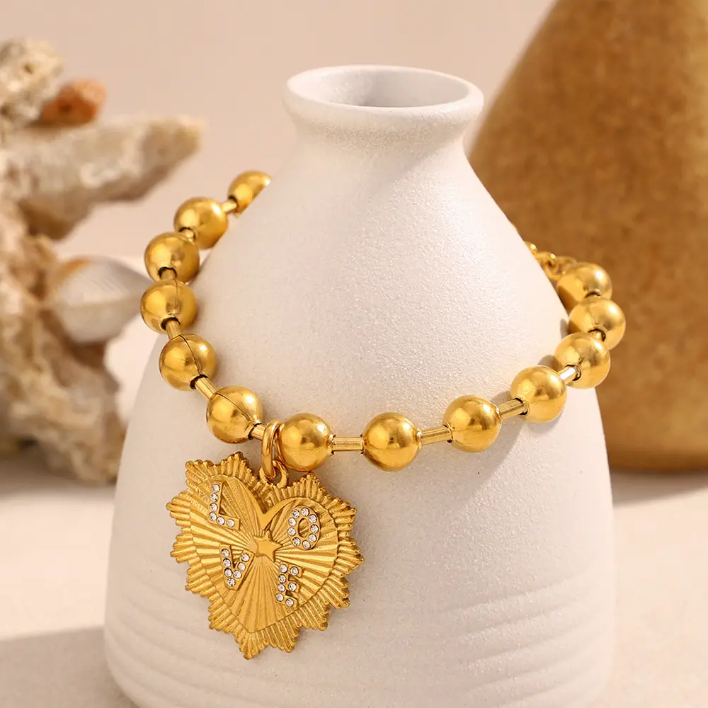 Cadena de balines con medalla de corazón love