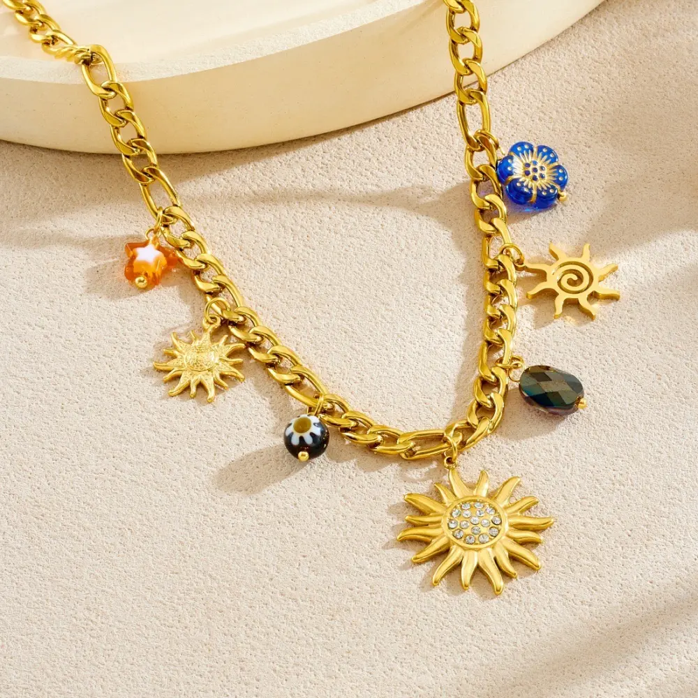 Multidijes de sol y detalles azul